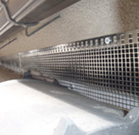 封鎖工事屋根の隙間 2